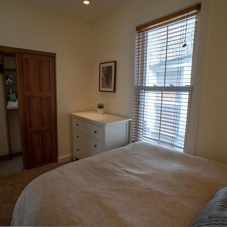 Roscoe Village Guesthouse Chicago Room photo